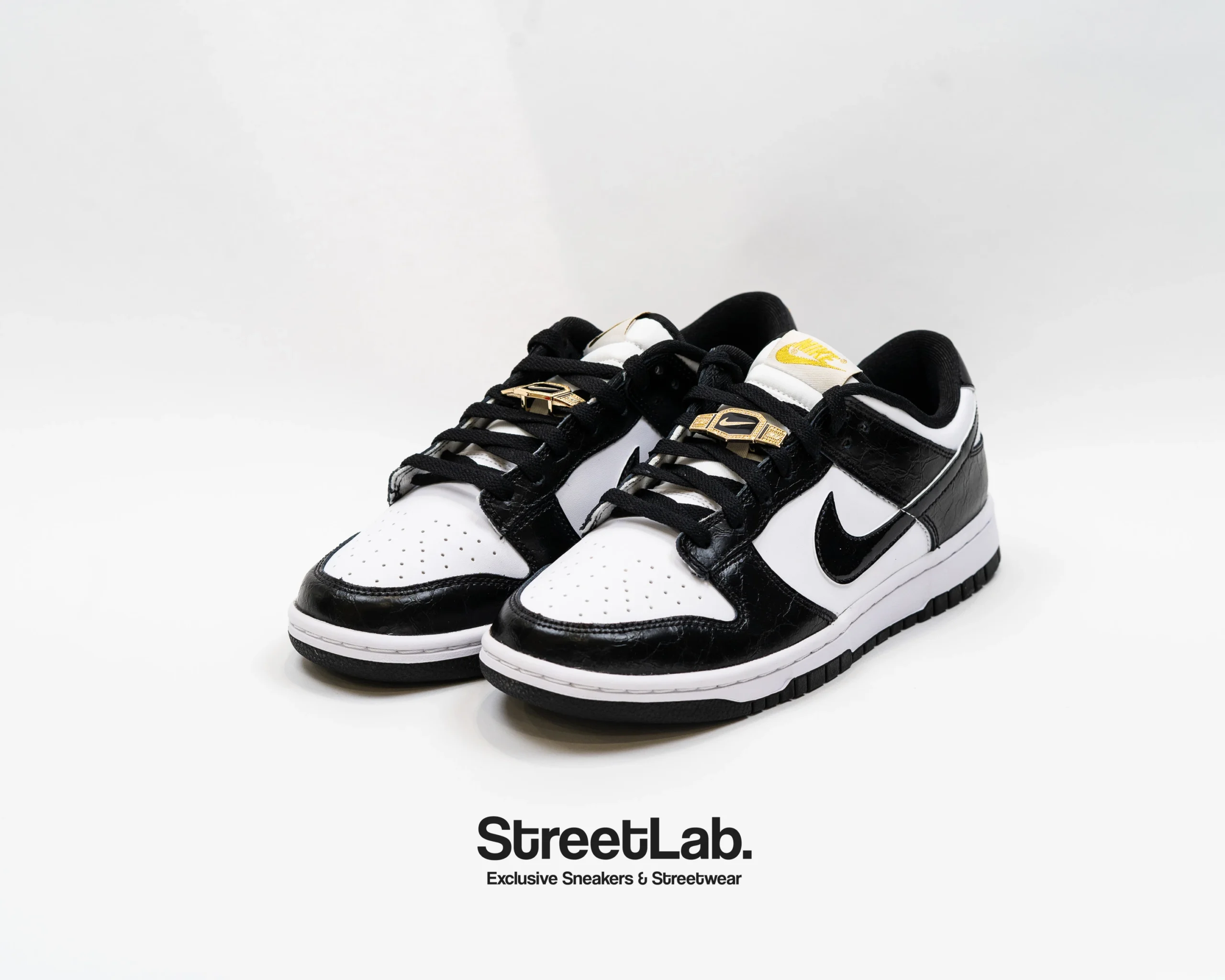 Nike Dunk Panda Low World Champ - StreetLab®